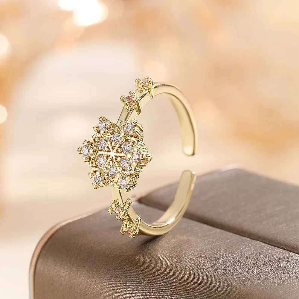 Simple and Slender Snowflake Ring for Women, Micro-pavé Full of Diamonds, Niche Luxury with a High-end Feel Ring.