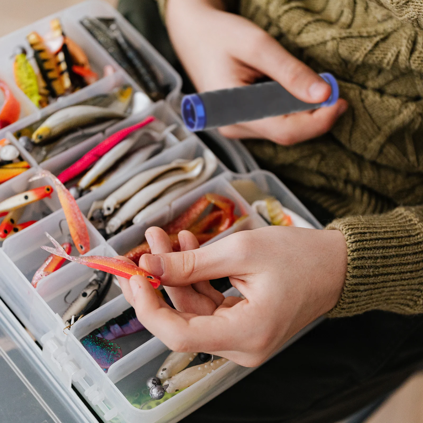 

Multi Function Fishing Knot Tool Quickly Tie Secure Knots in Seconds Suitable for Various Fishing Styles Portable and Easy to