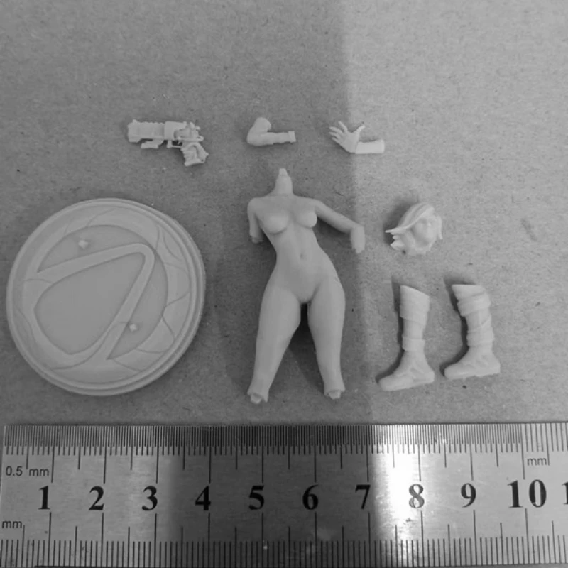 Confident Girl Full Resin Figure 1/24 Scale 75mm Assemble Miniature Garage Model Kit Unassembled Unpainted Diorama Toys