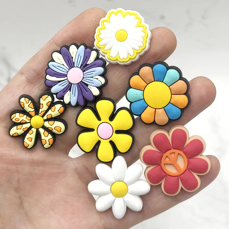 

Novelty Colorful Flower PVC Shoe Charm Accessories Funny Diy Shoe Buckle Decorations Fit Clogs Pins Upper Badge Kid X-mas Gift