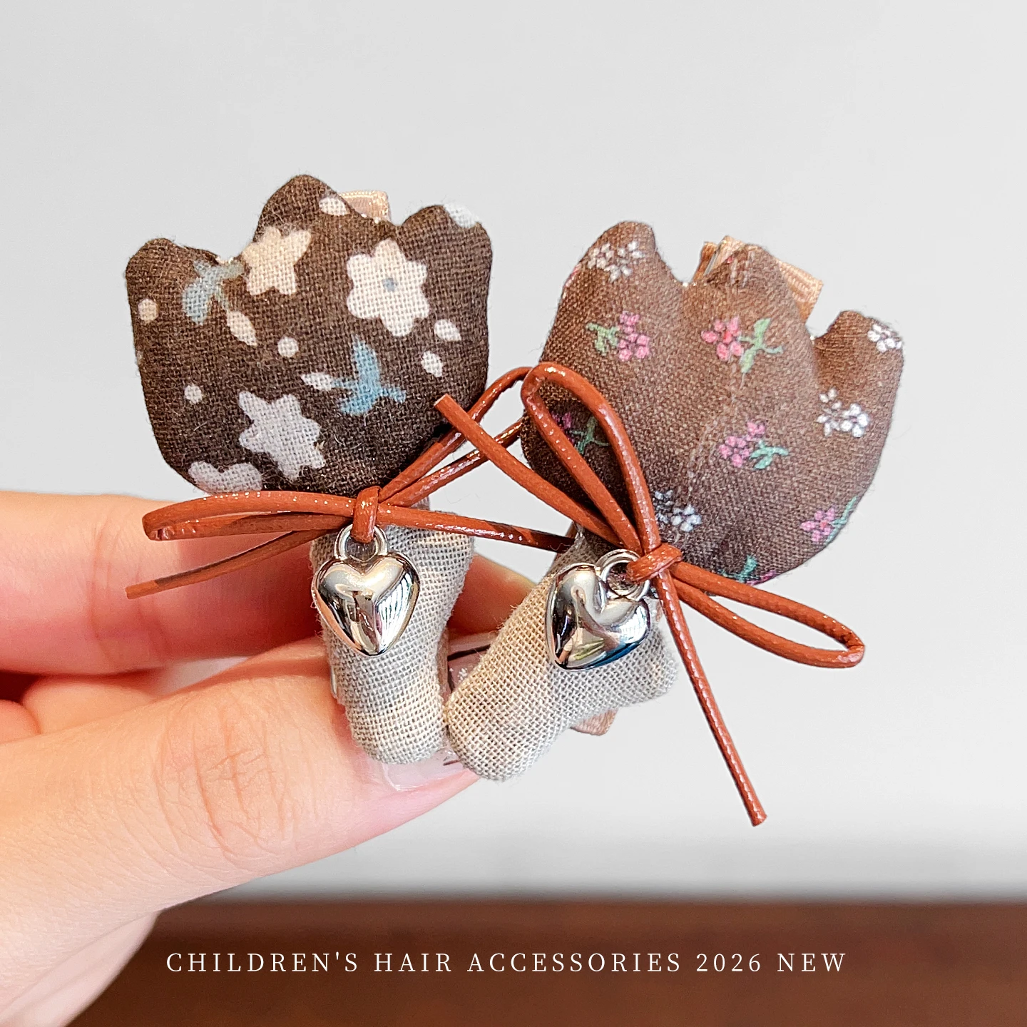 Stoff-Haarspangen-Set für Kleinkind-Mädchen, Retro-Braun, Gingham, Blumenmuster, gestrickte Blumen-Haarspangen, handgefertigte Kinder-Haarnadeln für Kinderfrisuren, 2026 – Detail 7