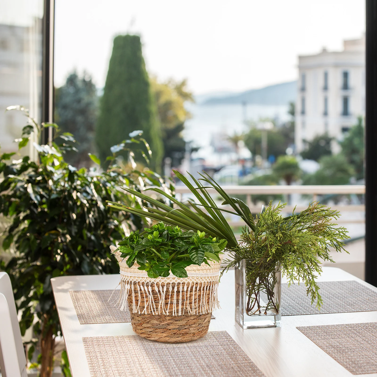 

Handwoven Woven Flower Basket Rustic Durable Planter with Leakproof Plastic Liner Indoor Plant Container for Living Room Garden