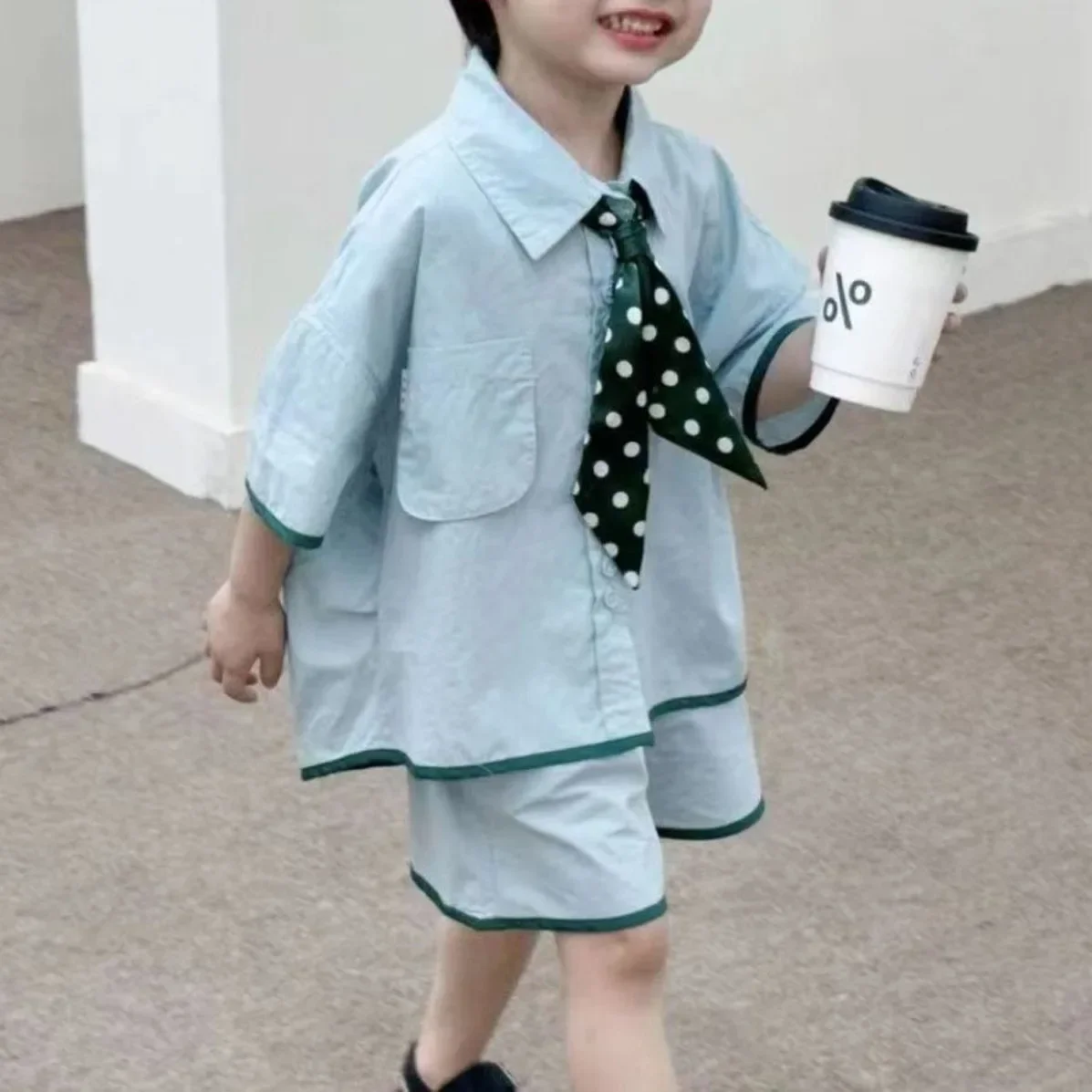 Childrens Set 2024 Korean Childrens Fashion Style Shirt Set for Boys Summer Refreshing Casual Set