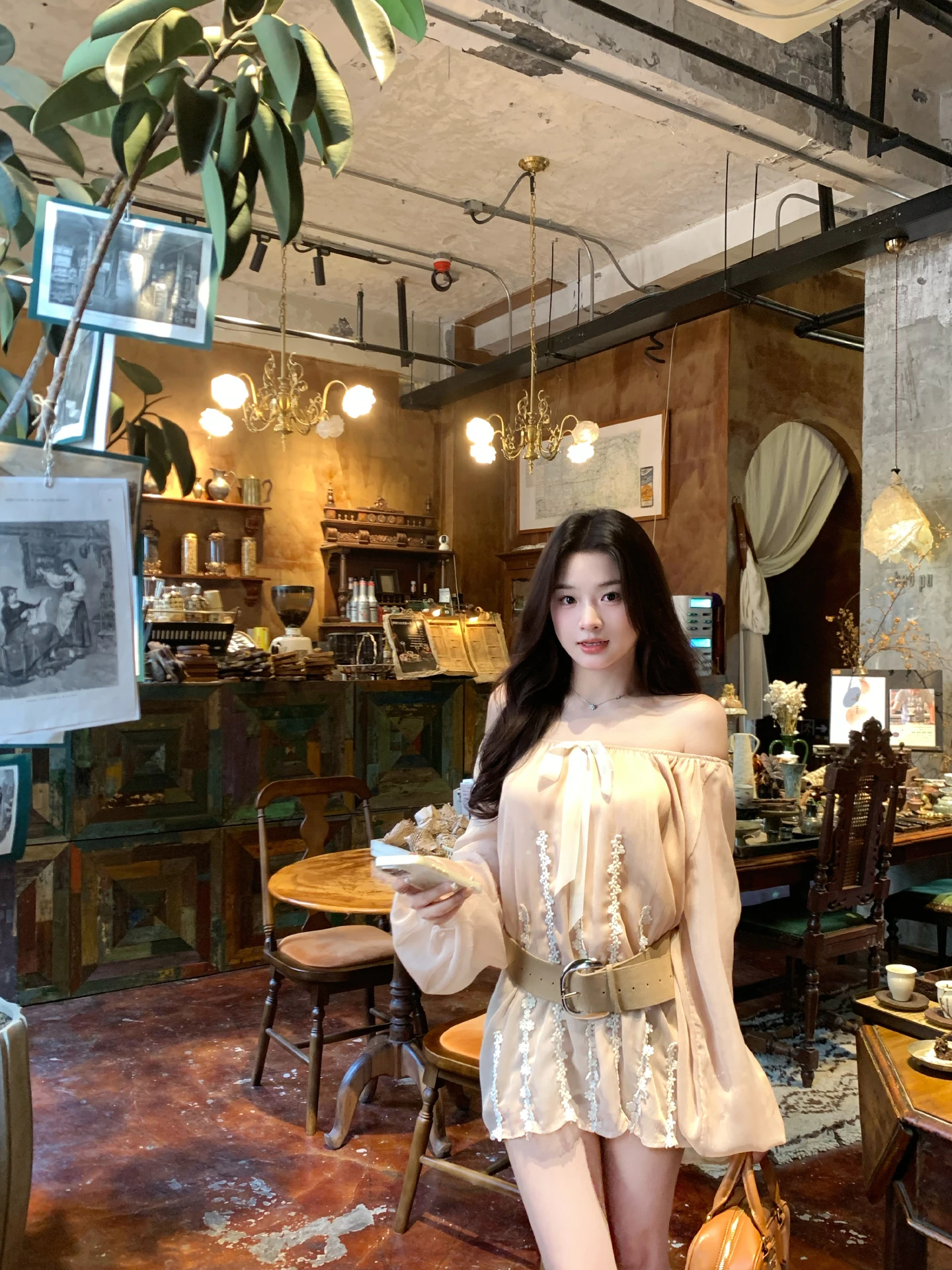 

Женский шифоновый топ Banana Heavy Work с цветочным принтом, осенний нежный ветер на одно плечо, индивидуальный топ Sweet Sle Loo...