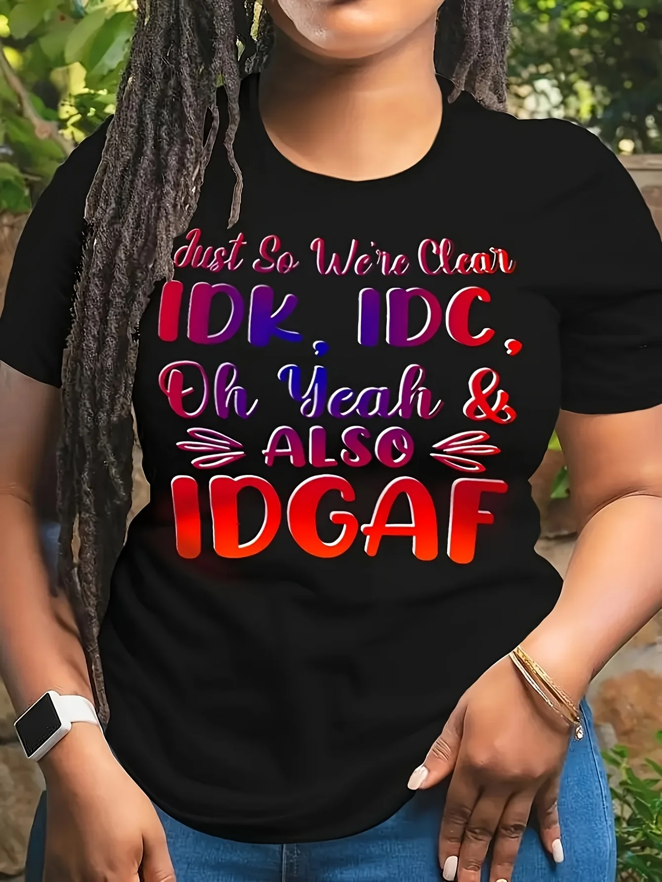 Camiseta plus size Sassy 'IDGAF' para mulheres |   Gola redonda casual, estiramento médio |   Ideal para o verão ao ar livre