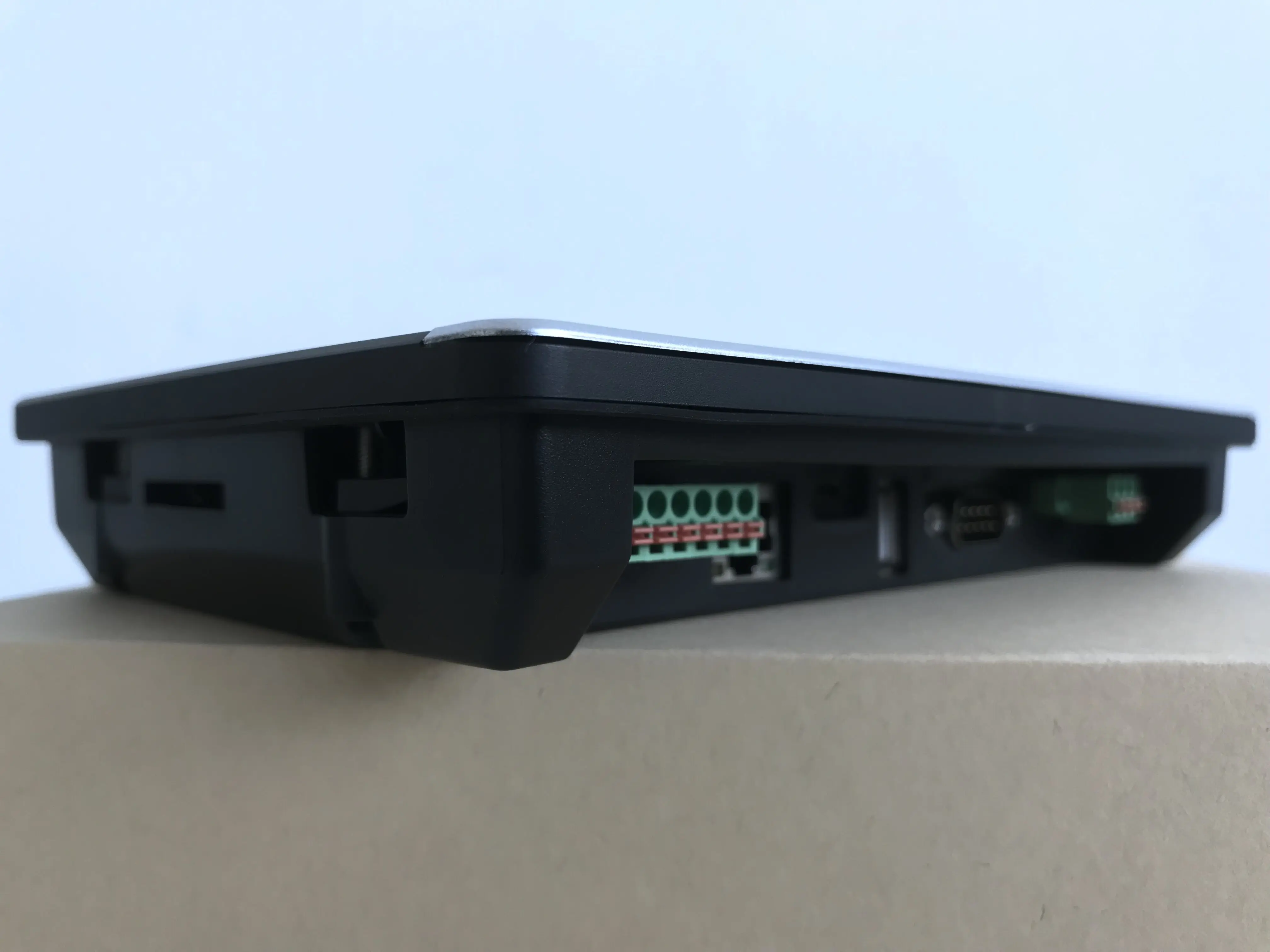 مصباح LED صناعي بالسعة يعمل بالتيار المستمر، شاشة لمس Hmi مقاومة للماء مقاس 7 بوصات