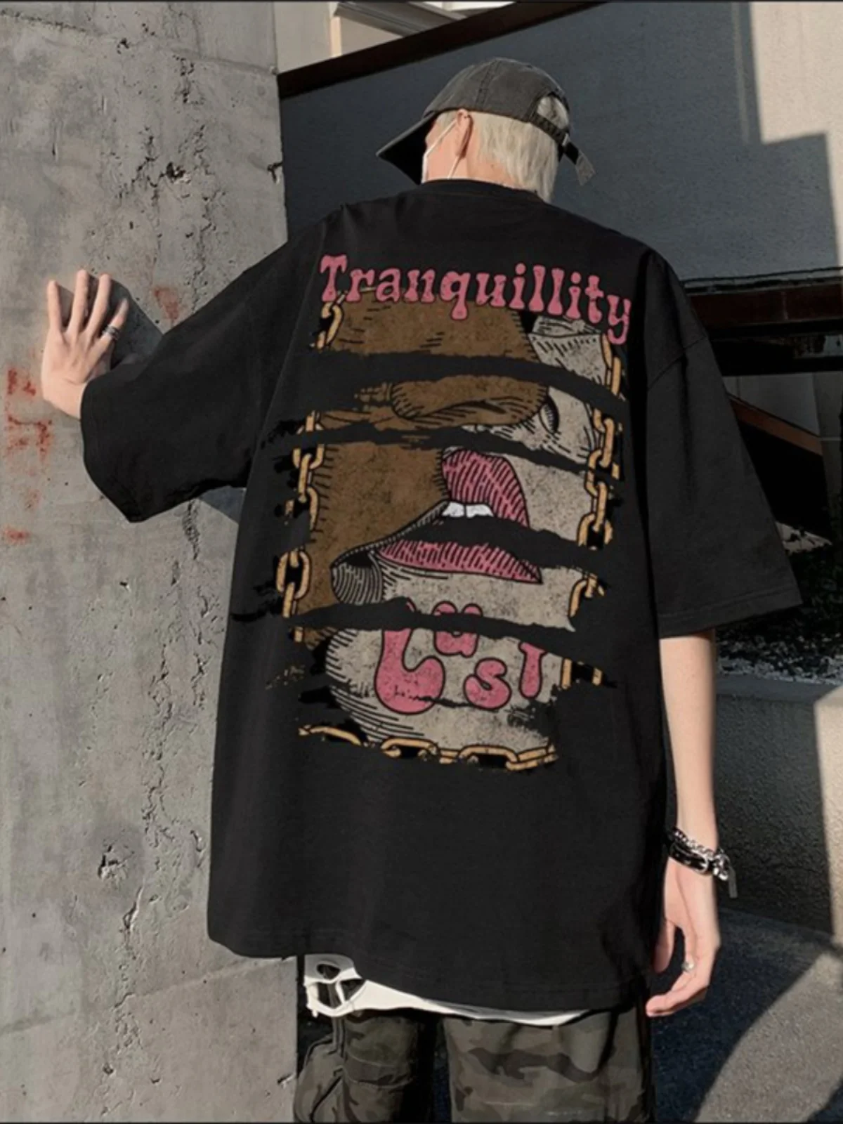 

Retro American fiti Loose Fit ort Sve Men's T-irt Summer Trendy Brand Simple Youth Casual Couple Top