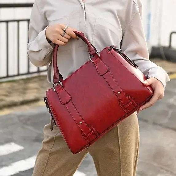 Fashion Leather Women's Bag Fan Slanting Cross Shoulder Ladies Bag Soft Wearable Large Capacity Vintage Hundred