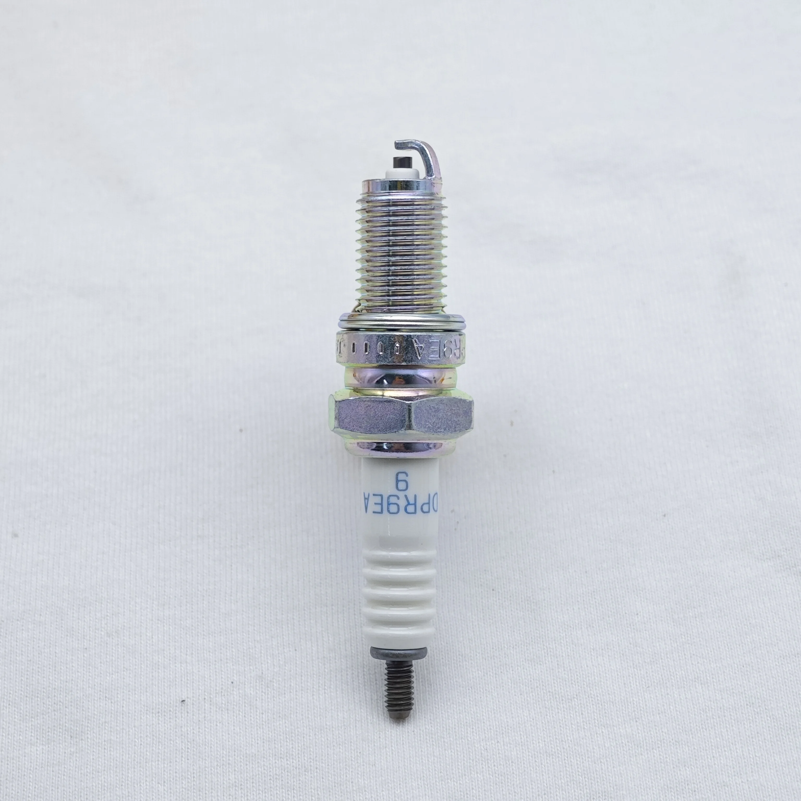 1pcs Original NGK Motorcycle Spark Plug DPR9EA-9 #5329 For XB-9R XB-9S CB1000F  CBR1000  CB1300 etc