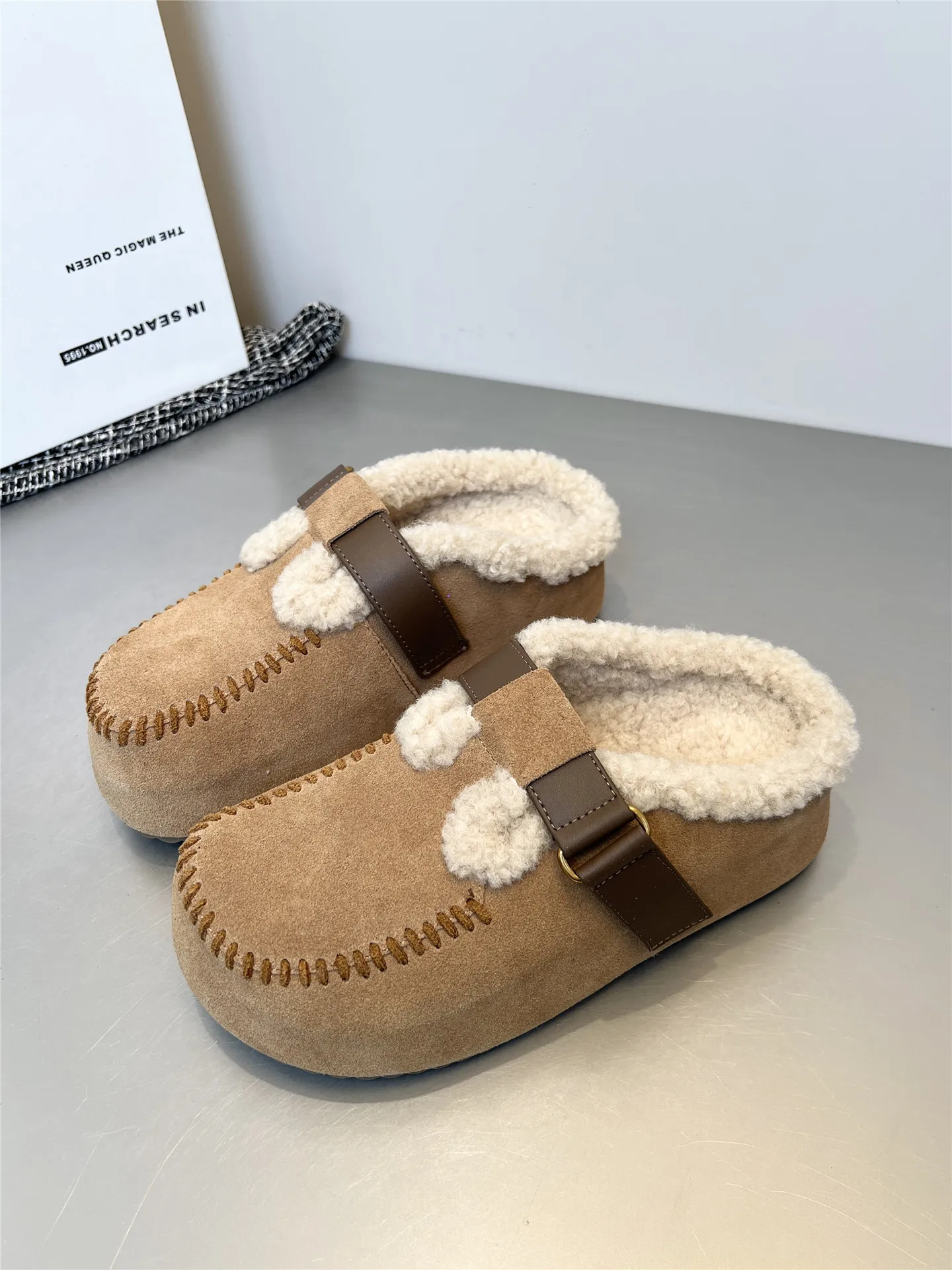 

Snow Warm Slippers Platform Thick Sole Slippers Women Closed Toe Height Increasing Slippers Leather Fur Casual Brand Slippers