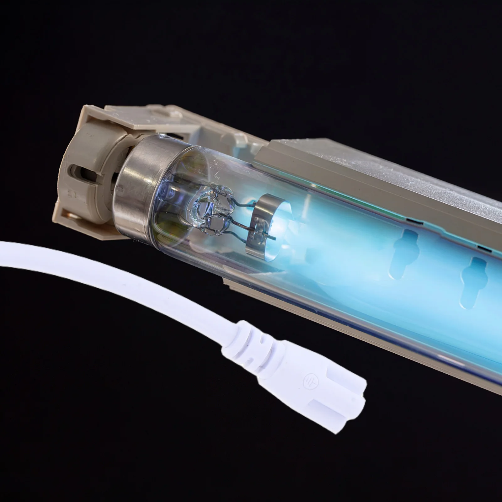 

4Pcs LED Tube Extension Cable T5 3-Pin Connector Linkable Cord Double-Ended Wire for Integrated LED Tube Light Strip Power