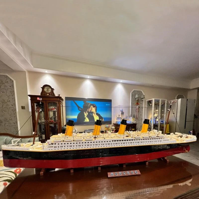 IN STOCK 9090pcs Titani Compatible 10294 Titanic Large Cruise Boat Ship Steamship Bricks Building Blocks Children Diy Toys Gifts