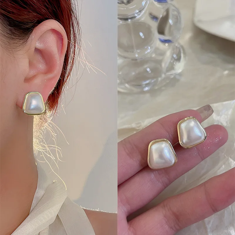 GRACE JUN  Fashion Gold Color Geometric Flower Clip on Earrings Women\'s Cute Pearl Cuff Earrings Ear Clip No Ear Hole Earrings