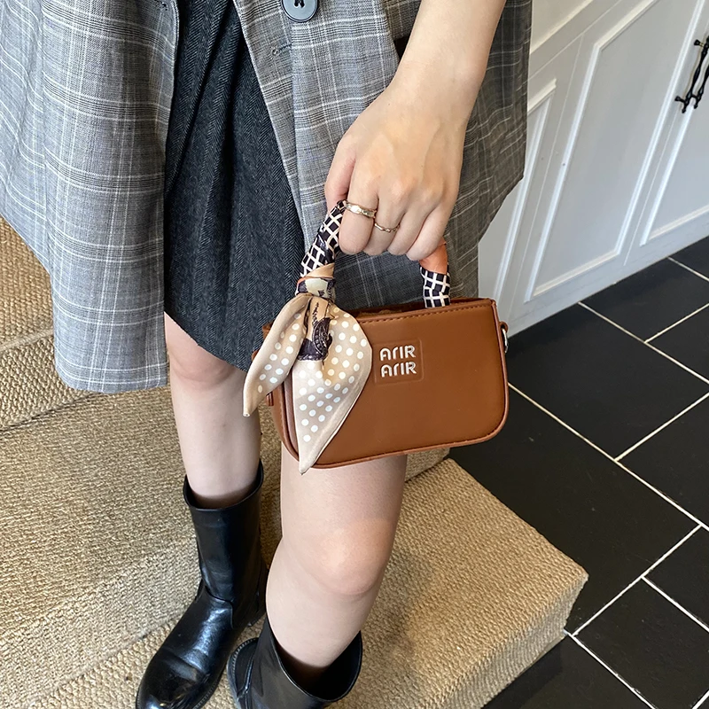 

Моющаяся сумка через плечо для женщин Ele Design, высококачественная корейская сумка, молодежная застежка-молния, ремешок из искусственной кожи без талии