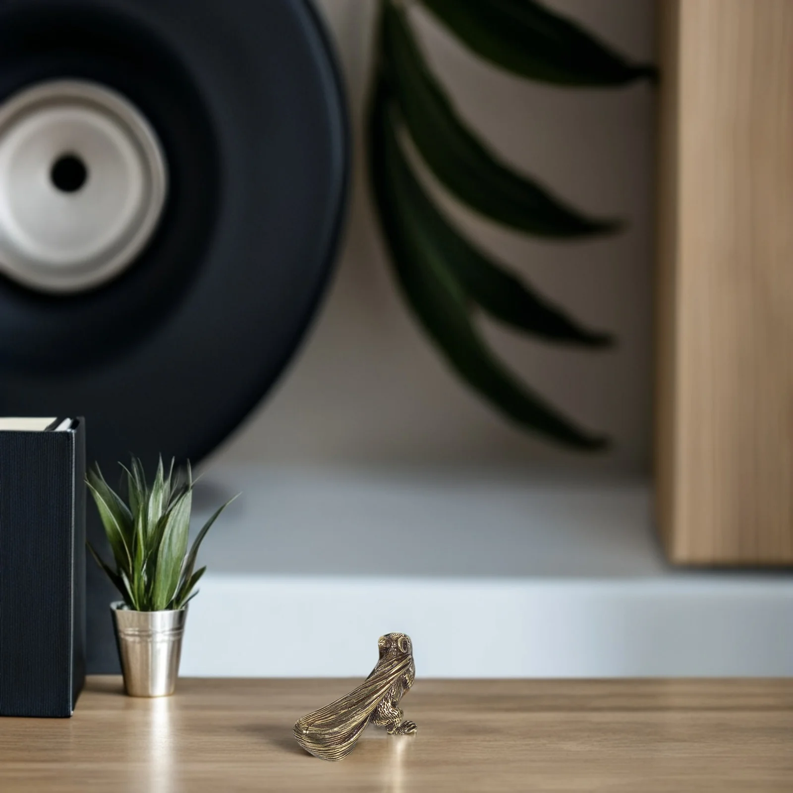 

Vintage Miniature Mouse Hand Carved Animal Sculpture Home Desk Decor Small Brass Statue For Shelf Cabinet