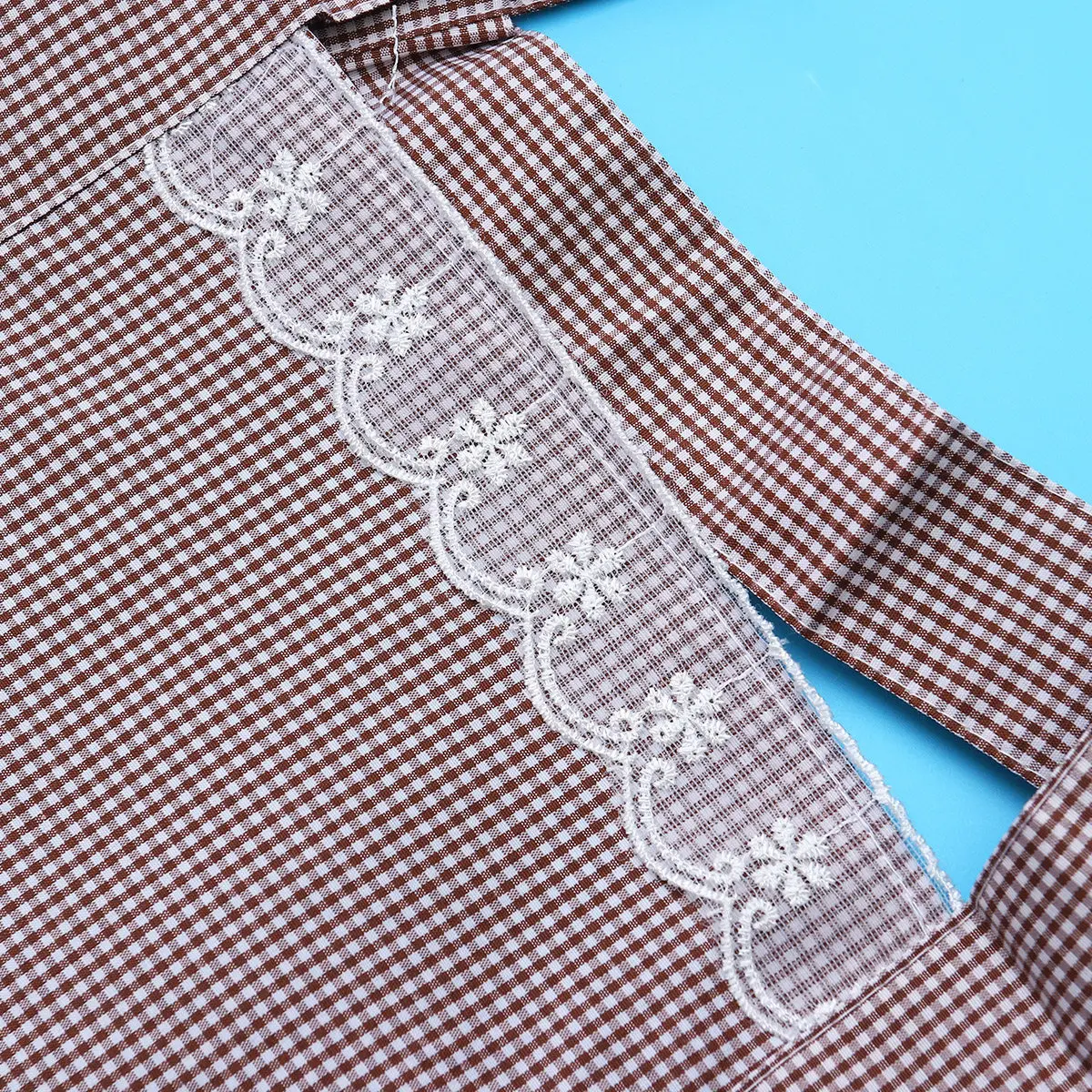 Tablier Imperméable à Motifs Floraux pour Cuisine, Pâtisserie et Usage Domestique – Design Élégant et Ergonomique avec Poches Avant – Tablier de Travail pour Café
