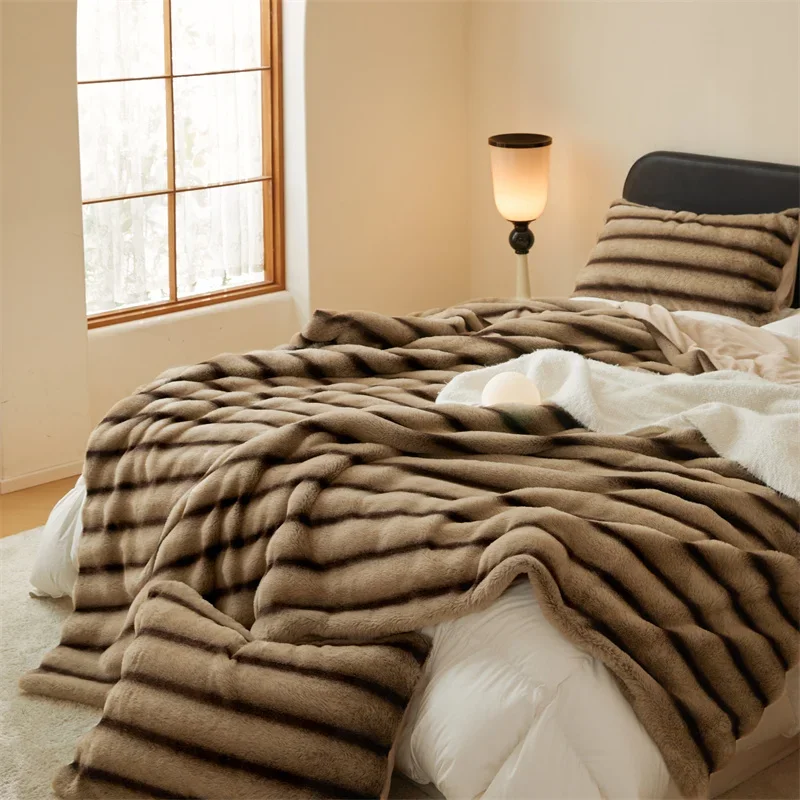 Double layer Thickened winter Blanket Faux fur plush bed plaid super soft Sofa Blankets Microfiber blanket Bedspread on the bed