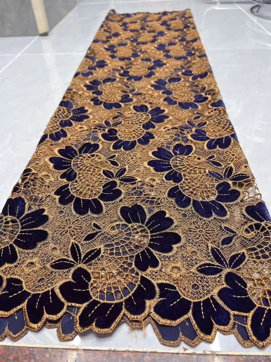 Tessuti di pizzo di velluto africano di moda 2025 donne di alta qualità partito donne ricamo materiali di pizzo francese nigeriano per la cerimonia nuziale