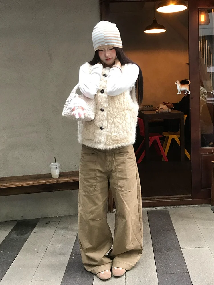 

2025 Winter New Arrival Furry Vest Base Shirt Casual Pants Three Piece Set Women's Loose Fit Fashionable Ensemble