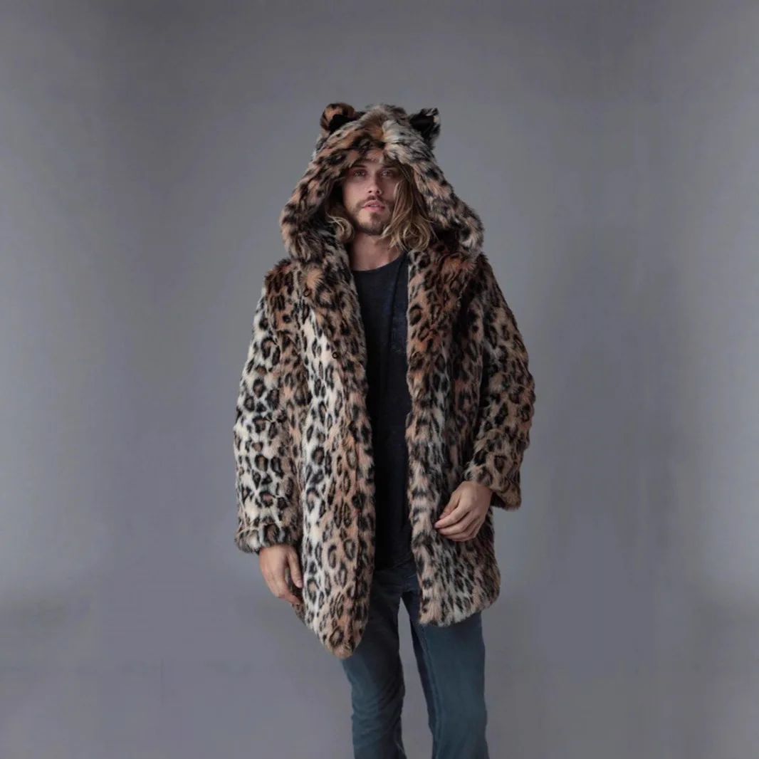 Jaket Bulu Imitasi Pria Mantel Musim Dingin Tebal Berkerudung Motif Leopard Panjang Sedang Hangat Telinga Mantel Vintage Longgar Kasual 2025 Pakaian Luar
