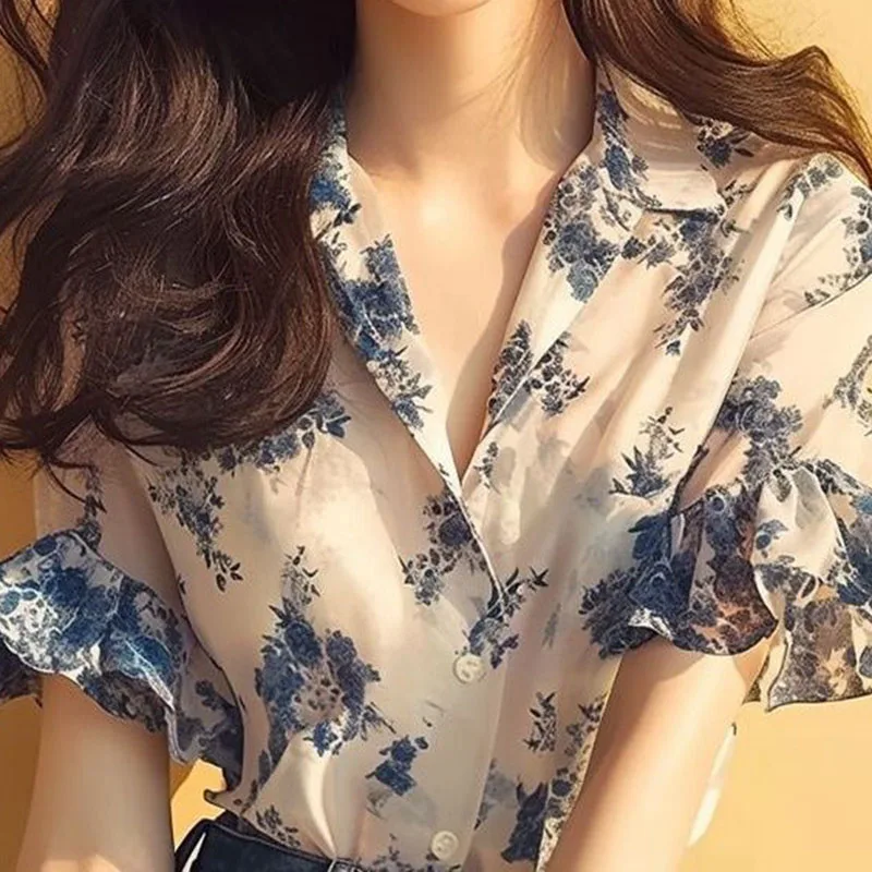 

Short-sleeved shirt with flounced flowers for women's summer chic and beautiful design, French temperament and high-quality top.