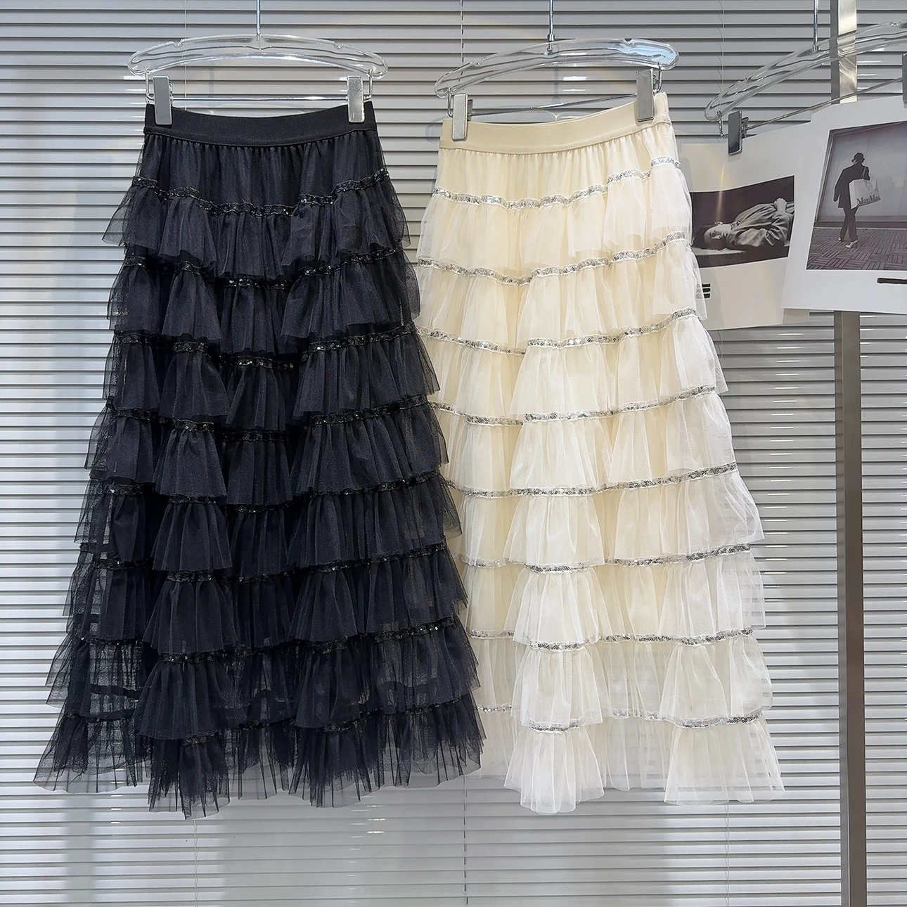 กระโปรงมิดิทรงเค้กประดับเลื่อม รุ่นอิน ซีควิน พรินซ์ สไตล์อีเล ลุคสุภาพสตรี ผ้าตาข่าย ชุดราตรี  คอลเลคชั่นใหม่ล่าสุดสำหรับสาวมืออาชีพ