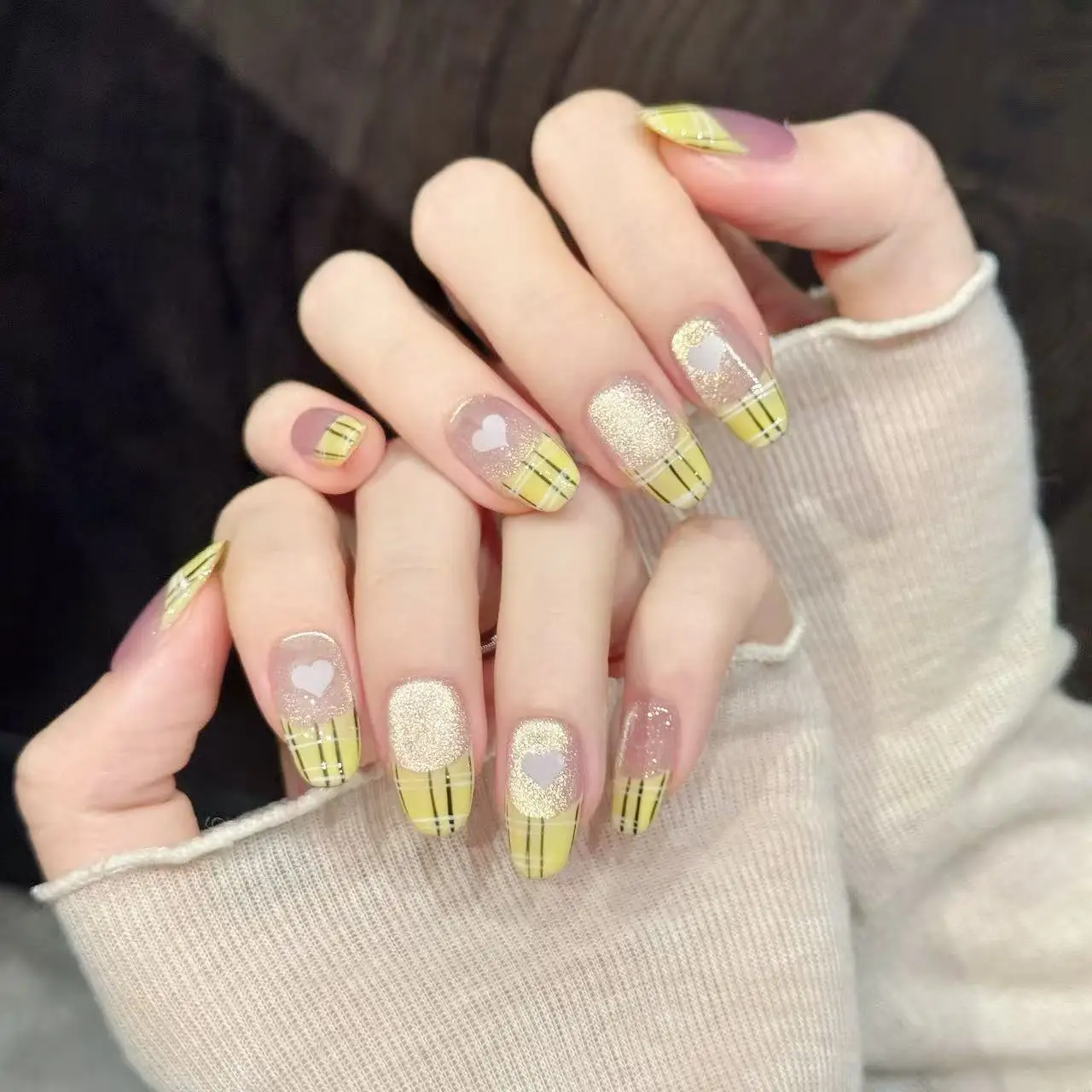 10pcs Vitality Lemon Yellow French Style False Nails Love Heart Cat's Eye Handmade Press On Nails Simple Short Almond Fake Nail
