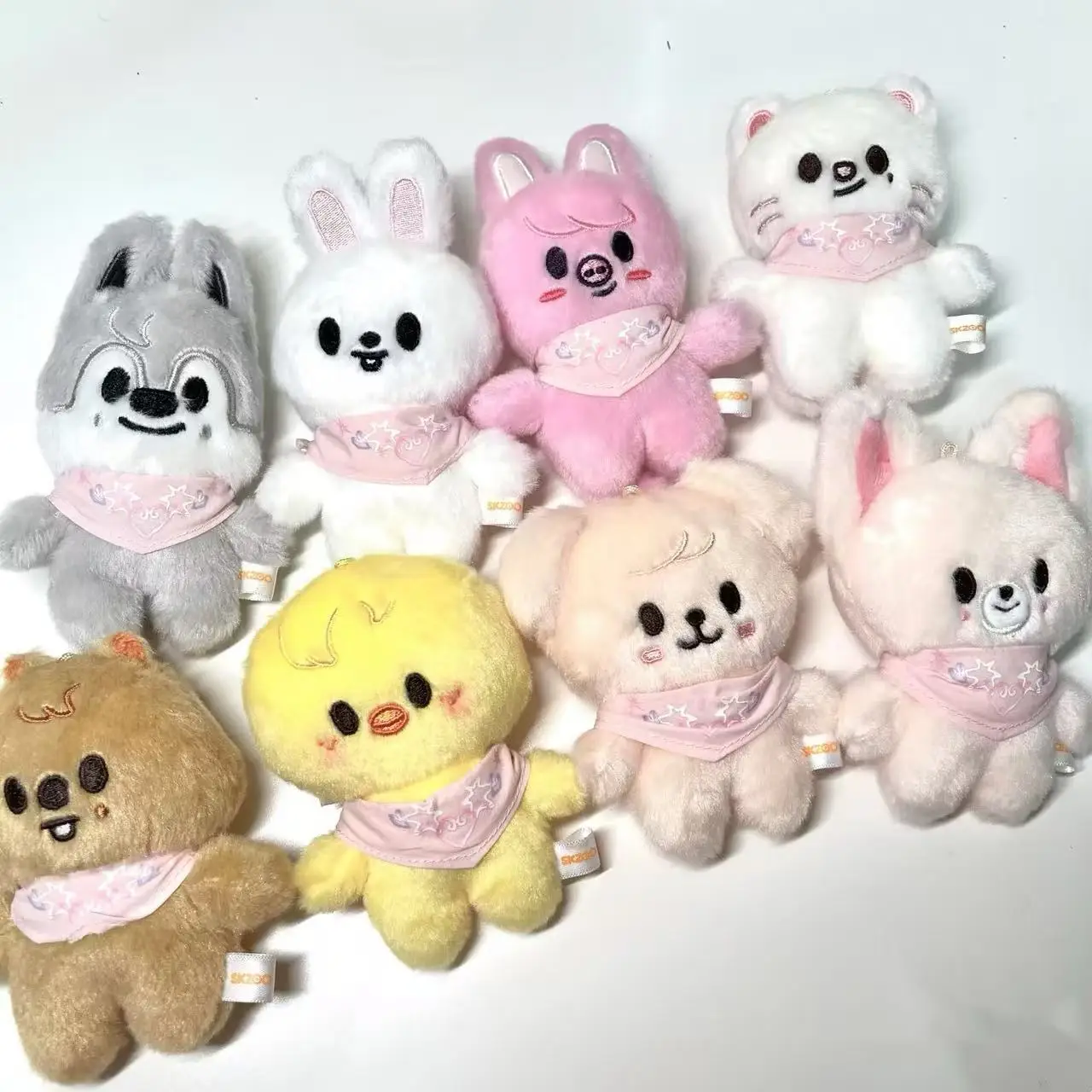 

SKZOO Stray Kids Keychain Idol Same Style Water Scarf Plush Animal Doll SKZ Fans Gift Children Adult Pendant Accessories Keyring