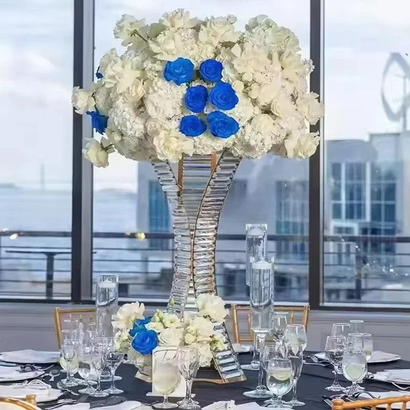 

Luxury Metal Crystal Wedding Centerpieces Flower Vase Cake Stand for Wedding Table Wedding Decoration & Event Supplies 4PCS