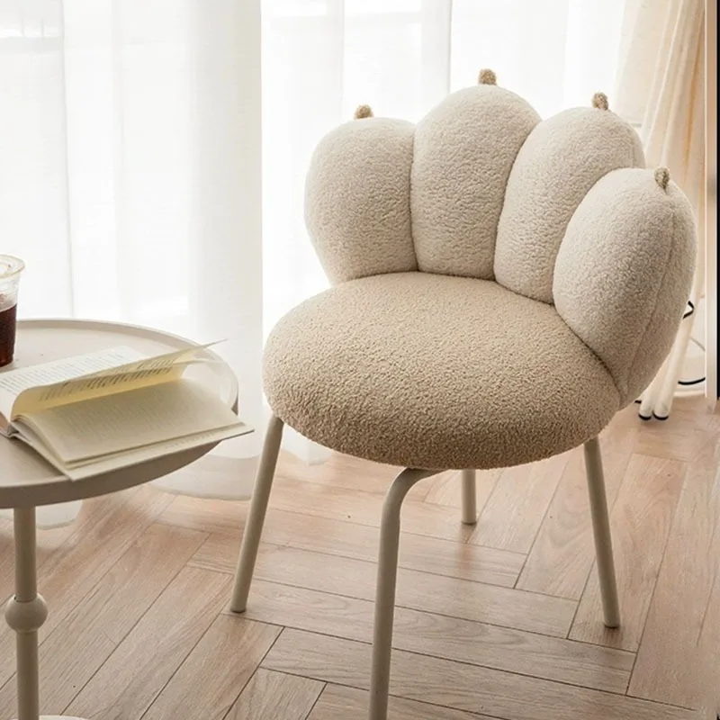 

Cream wind lamb wool rotatable makeup stool small apartment bedroom manicure dressing stool cat claw seat modern simplicity