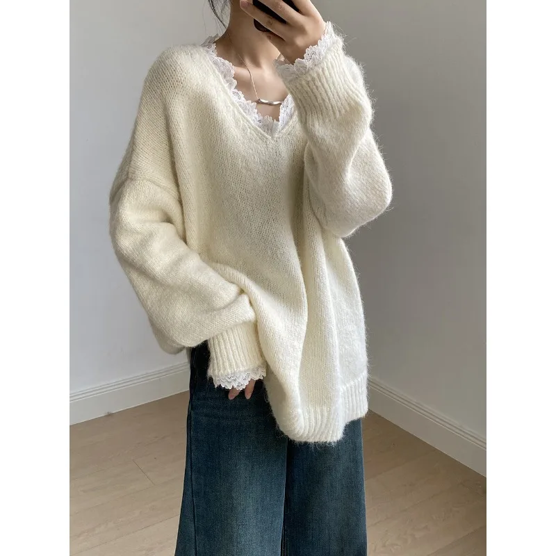 

Hot-selling Lace Trimmed Sweater - A Cozy Relaxed V-neck Loose and Soft Knitted Top Suitable for Winter