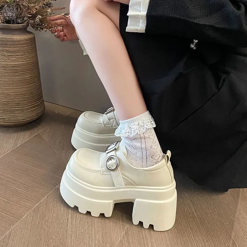 10 سنتيمتر الكعوب النساء أحذية جلدية بدون كعب بدعة مصمم حزام مشبك سيدة ماري جين حذاء ريترو البريطانية سميكة وحيد حذاء كاجوال Zapatos Mujer