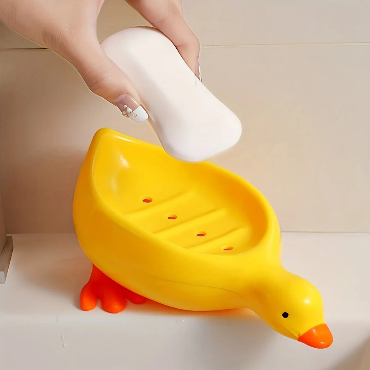 1pc Cute Duck Shaped Soap Dish, Plastic Drain Tray, Self Draining Holder, Multifunctional Storage Rack, Bathroom Accessories