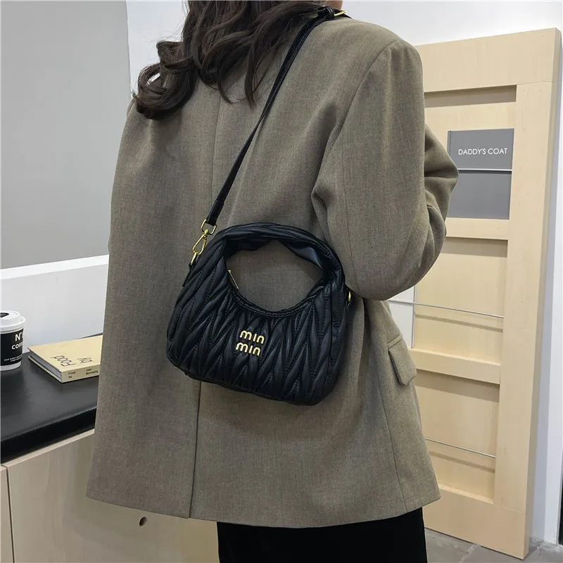 High-End Designer Pleated Crescent Bag Women's New Fashion Western Style Shoulder Bag All-Match Casual Messenger Bag Hand Bag