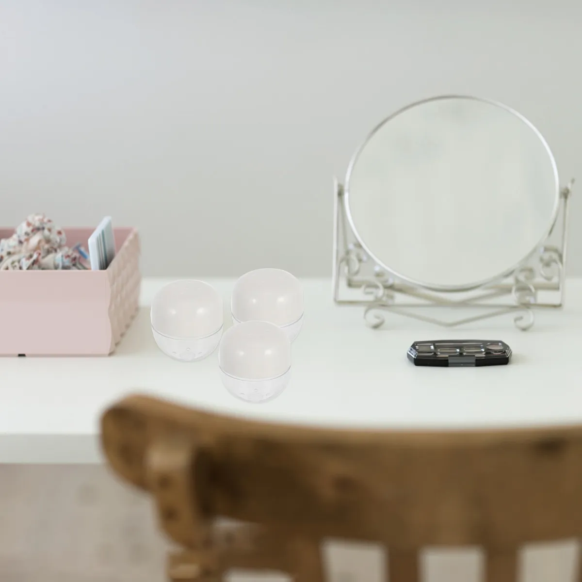 

3Pcs Makeup Sponge Case Transparent Dust Cover White Base Stylish Portable Breathable Storage Container for Travel Home Gym and