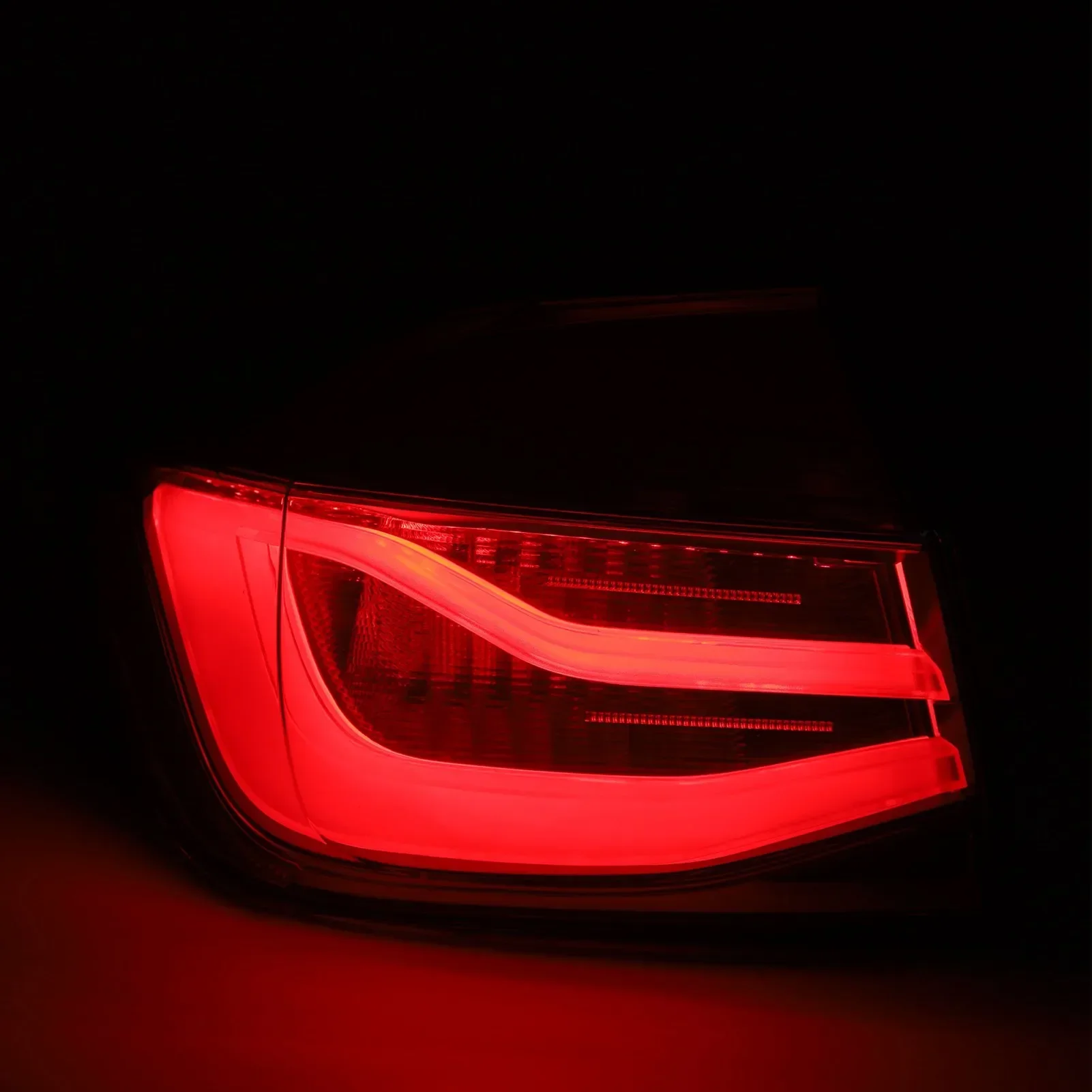 For BMW 3 Series F30 F31 F80 2015-2019 1 Pc Left Side Rear Outer Brake Stop Lamp Fade Proof Stylish Look Tail Light 63217369117