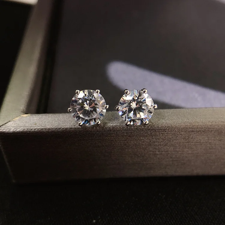 

Boutique PT950 platinum diamond earrings goddess temperament versatile six-claw moissanite earrings for girlfriend earrings