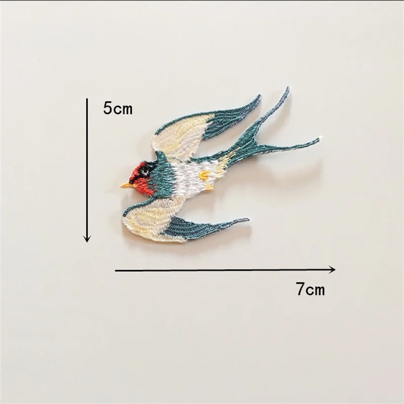 1Set 2Pcs Chinese Style Small Swallow Embridery Patch Animal Bird Applique Stick Iron On Cloth Dress Shirts Decora Accessory DIY