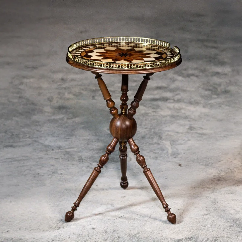 

Small side table, retro medium and ancient style