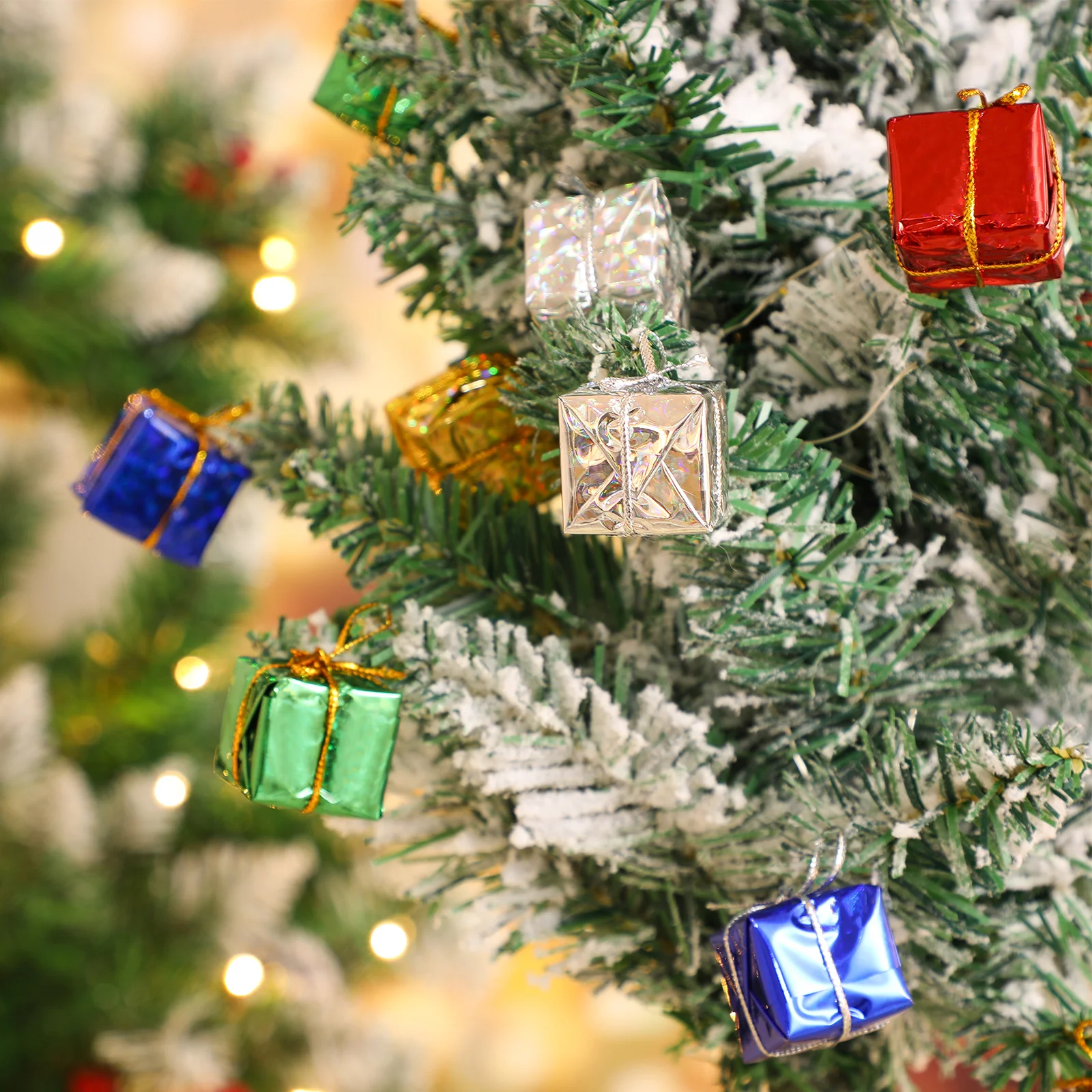 

24pcs Christmas Gift Boxes Mini Hanging Decorations Christmas Tree Gift Boxes Xmas Party Favors Small Wrapped Ornaments Home