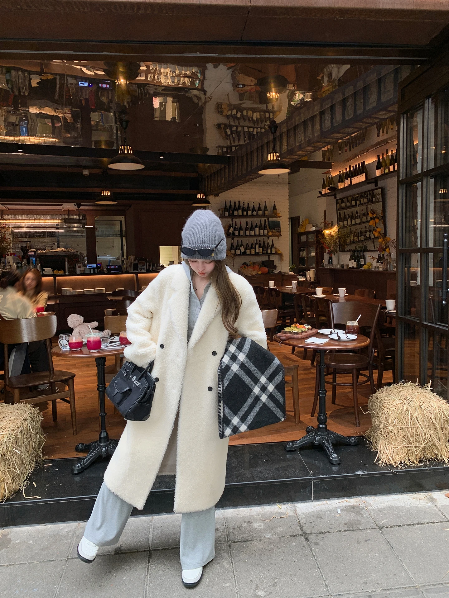 

Длинное шерстяное пальто Daisy с отделкой из меха ягненка, теплое, с длинными рукавами, на двойной пуговице, повседневное, для женщин