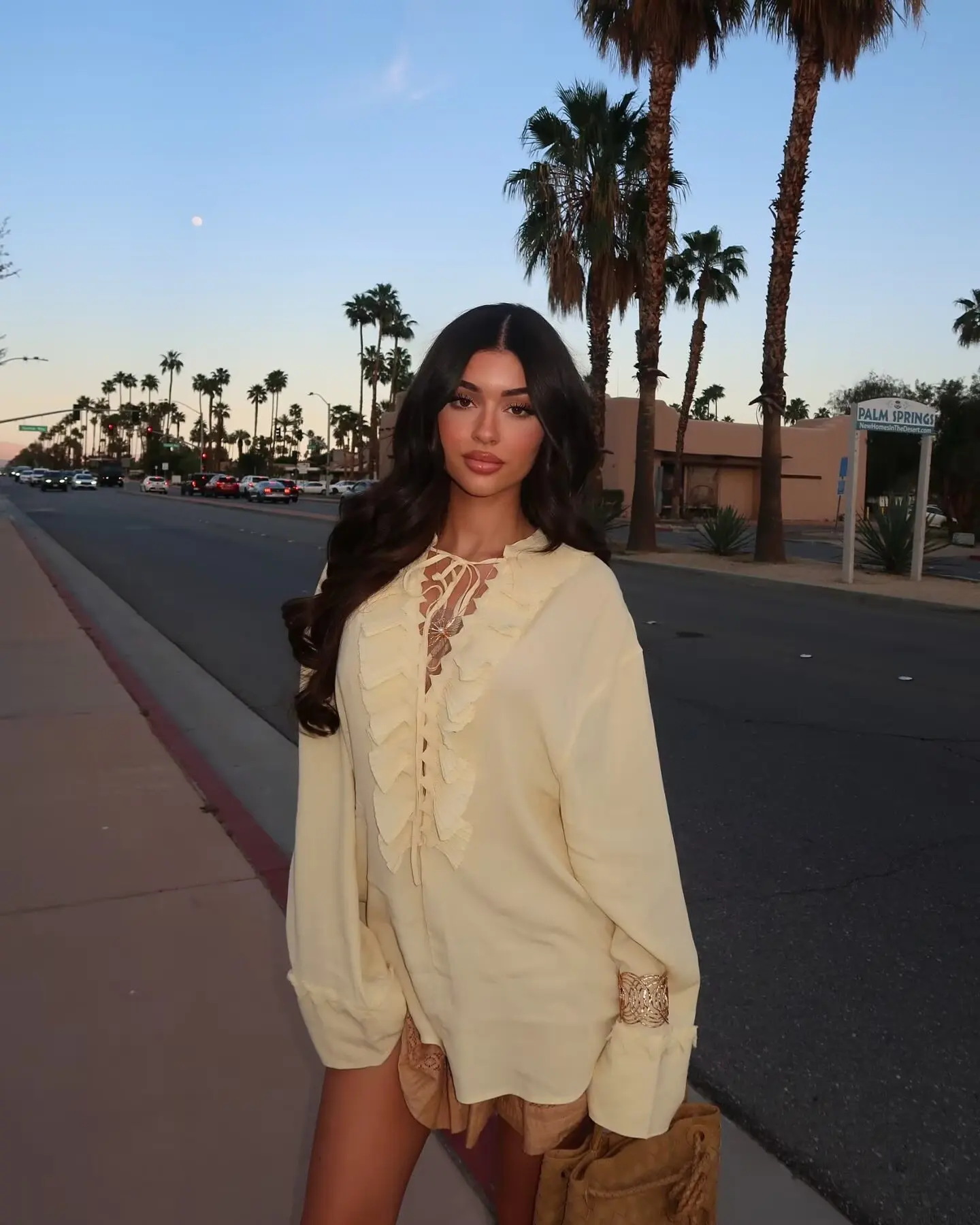 

European and American style 2025 new design sense V-neck mid-length loose casual long-sleeved shirt
