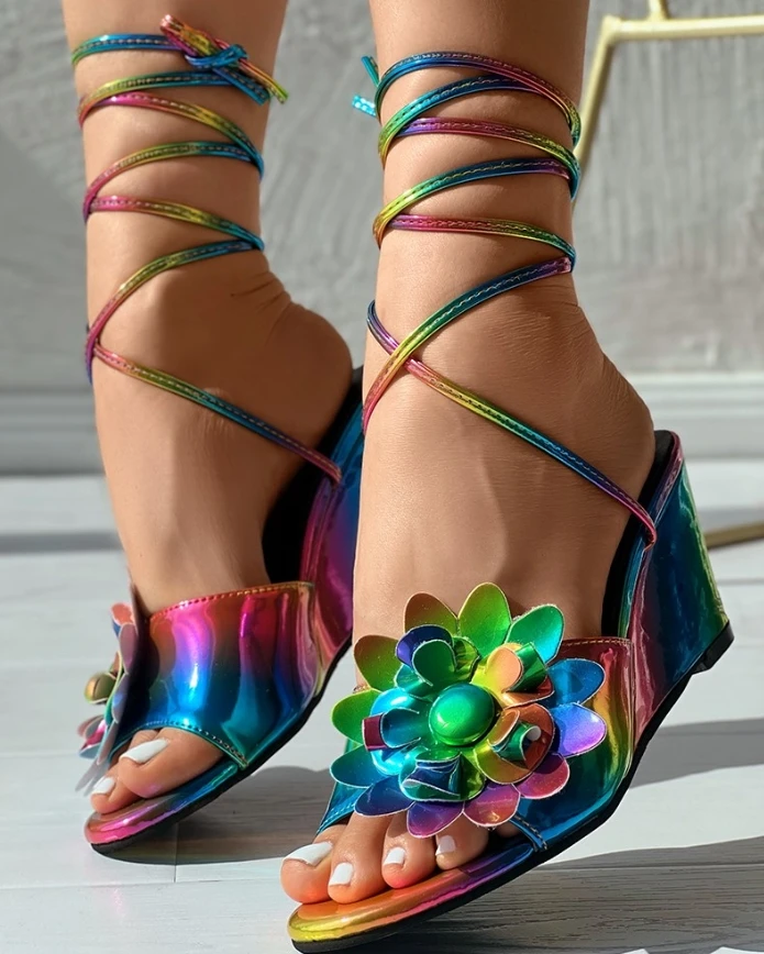 

Ombre Floral Pattern Strappy Wedge Sandals