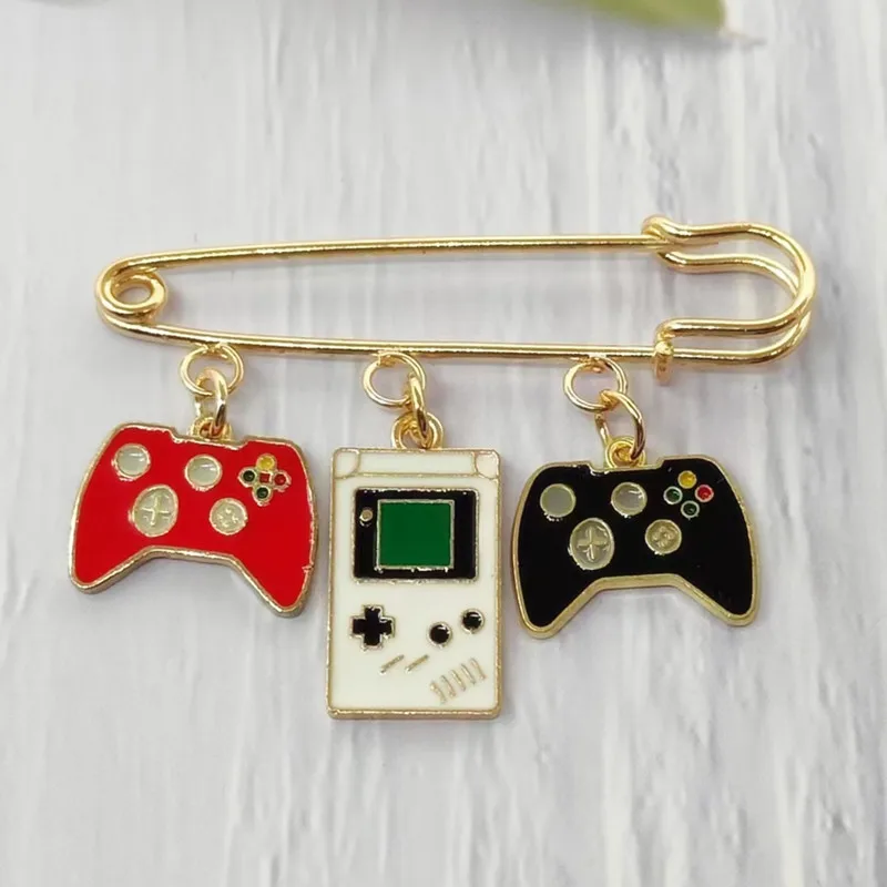 New enamel game console brooch Cute game board game controller brooch suitable for men and boys as gifts