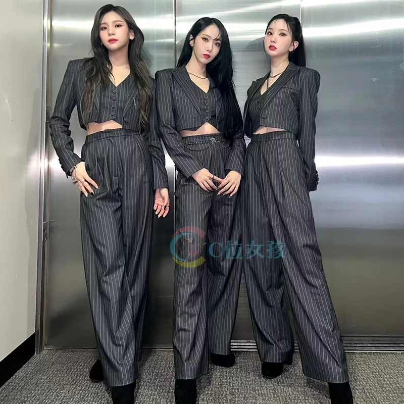 

Quality Korea Pop Trend Stars Same Female Team Style Pull Up Singing Suit Korean Performance Jazz Dance Coat Vest Pants Set