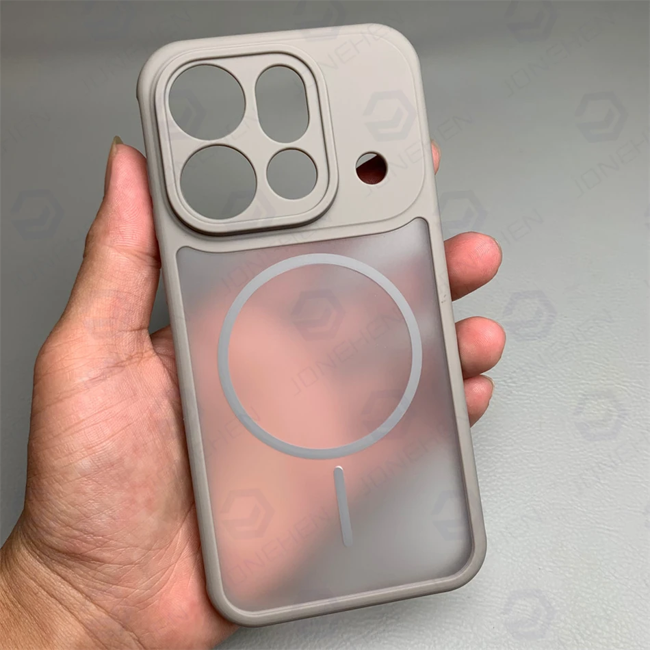 Magsafe 用磁気充電フロストアーマーケース OPPO - Matte Frosted Case のレビューと価格