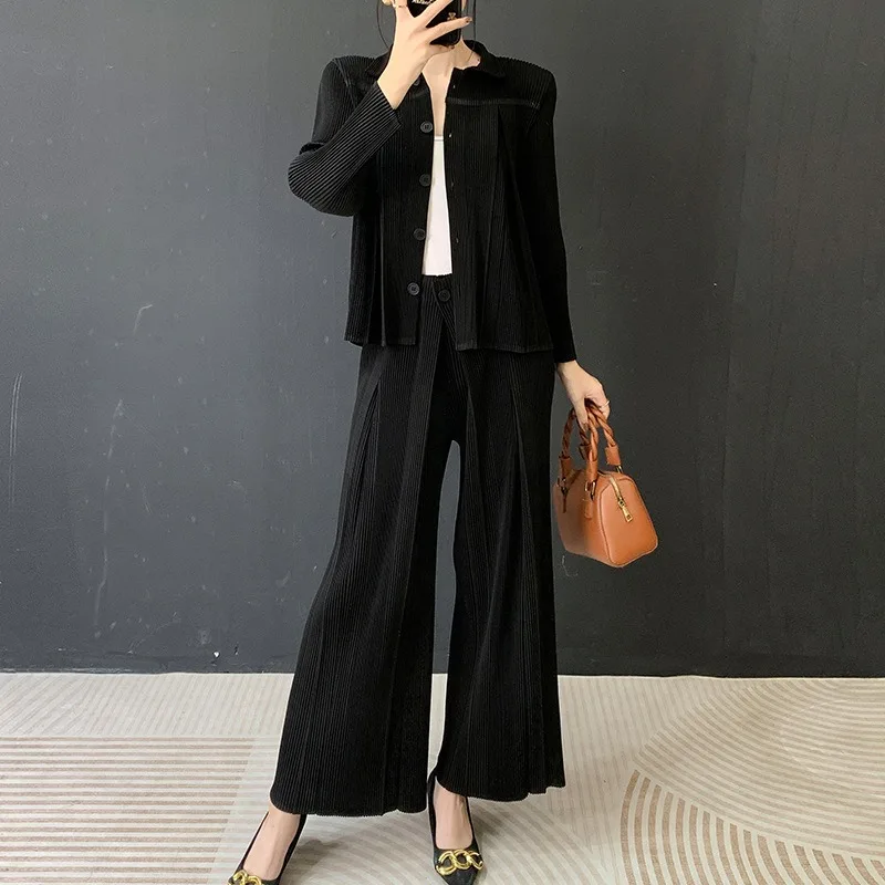 Miyake Geplooide Broek Set 2025 Winter Nieuwe Plooien Pak Set Vest + Casual Rechte Broek Plisse 2 Delige Set Vrouwen Slanke Effect