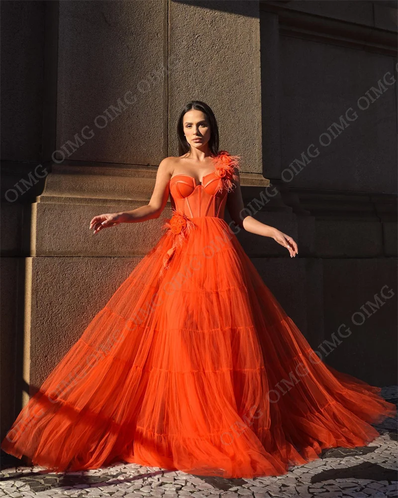 OIMG 2023 Elegant Party Dress Prom Dresses Orange Feather Lace Tulle One Shoulder Customized Wedding Party Graduation Dress Gown