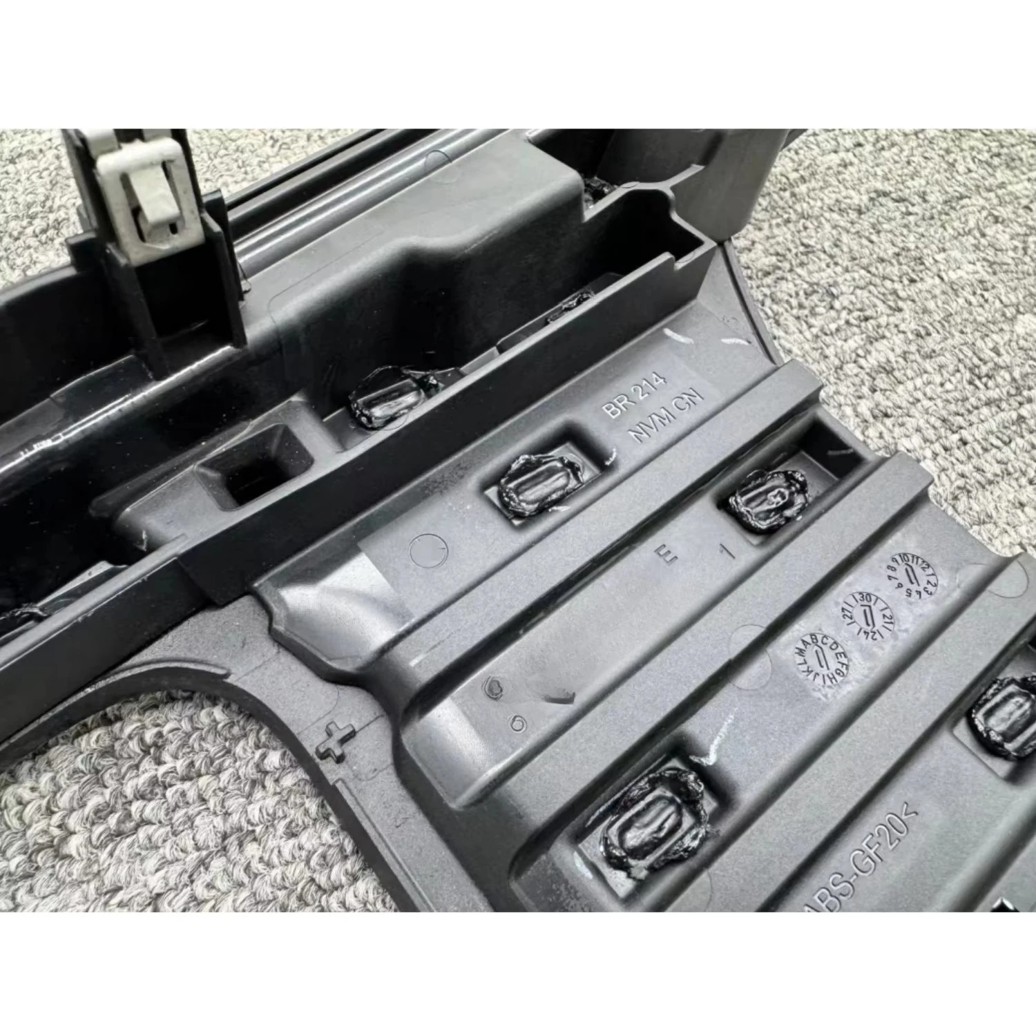 جودة عالية السيارات OEM الداخلية للوحة وحدة التحكم المركزية من ألياف الكربون E63 E53 W214 #4