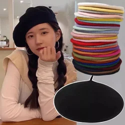 2024 Retro Artist Beret Solid Color Cap dla kobiet Vintage Wool Berets Hat Bonnet Caps Casquette Female Painter Warm Winter Cap